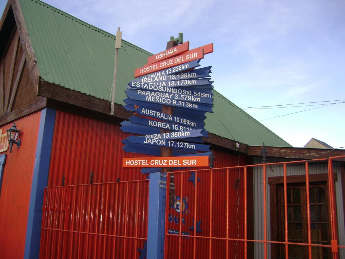 Hostel Cruz Del Sur Ushuaia Exterior photo